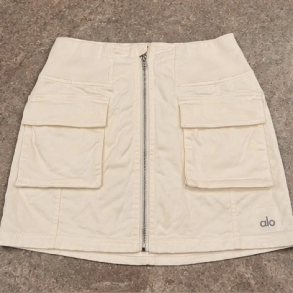 ALO Yoga - Night Out Cargo Skirt